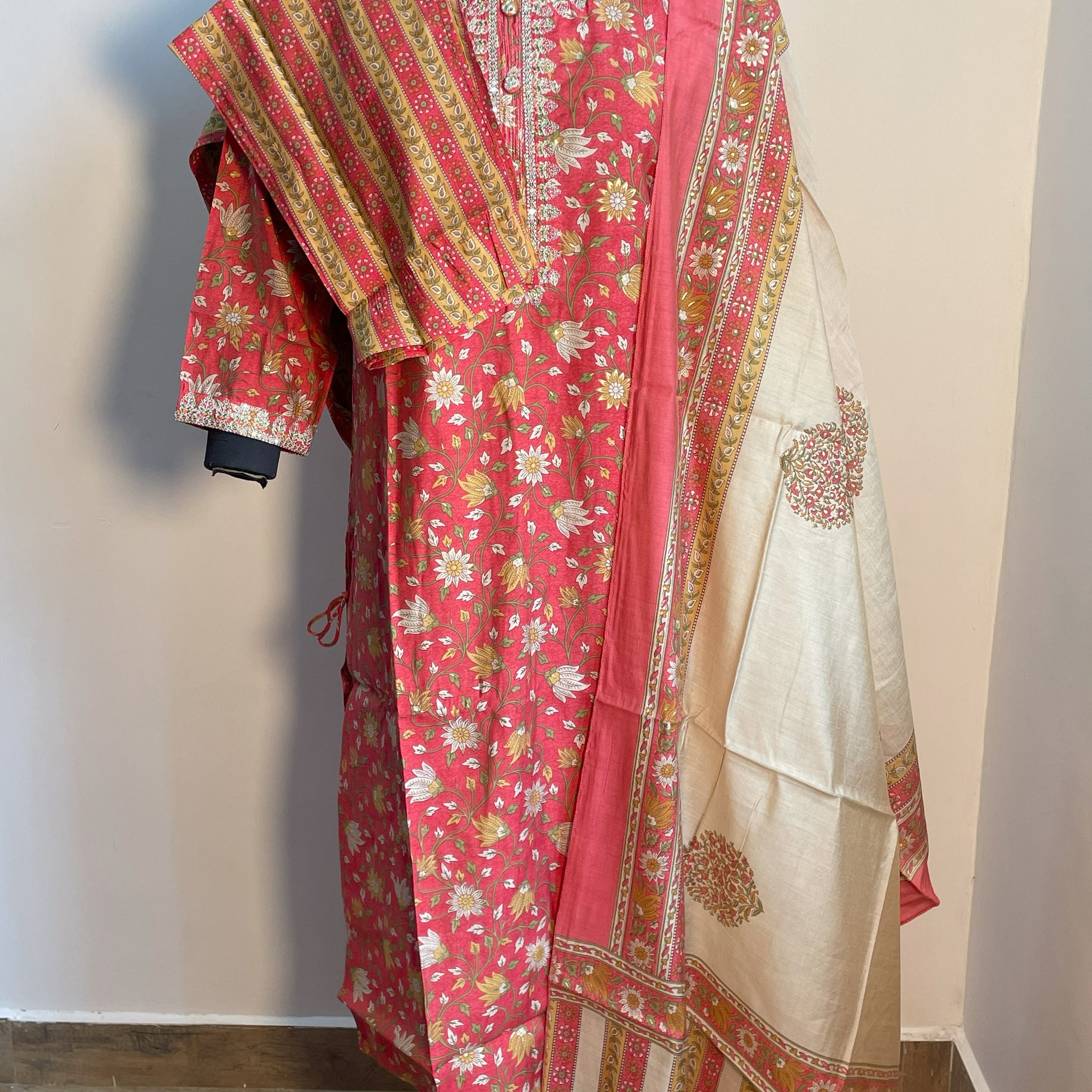 PINK FLORAL MUSLIN KURTA SET