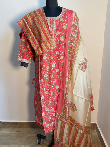 PINK FLORAL MUSLIN KURTA SET