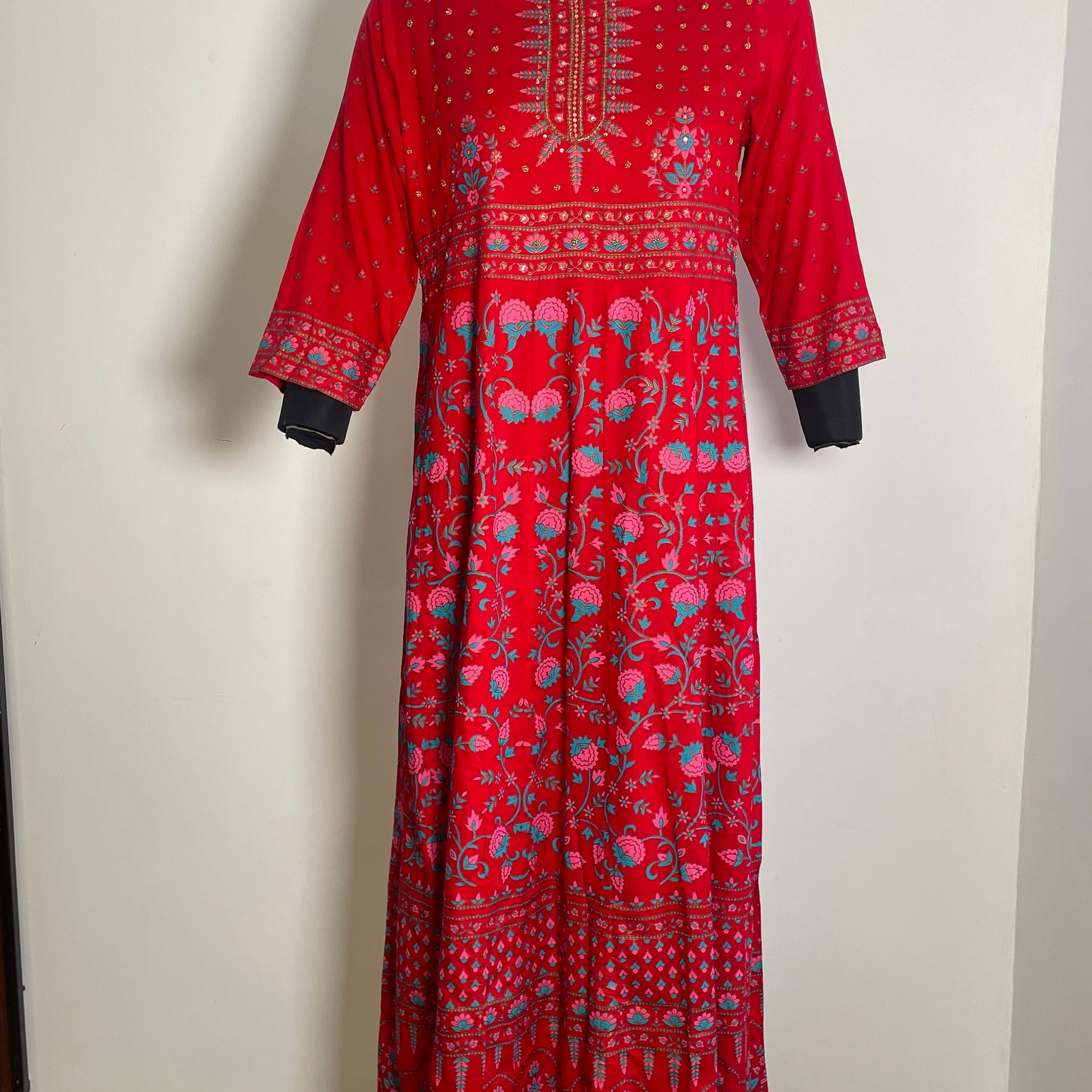 RED KURTA