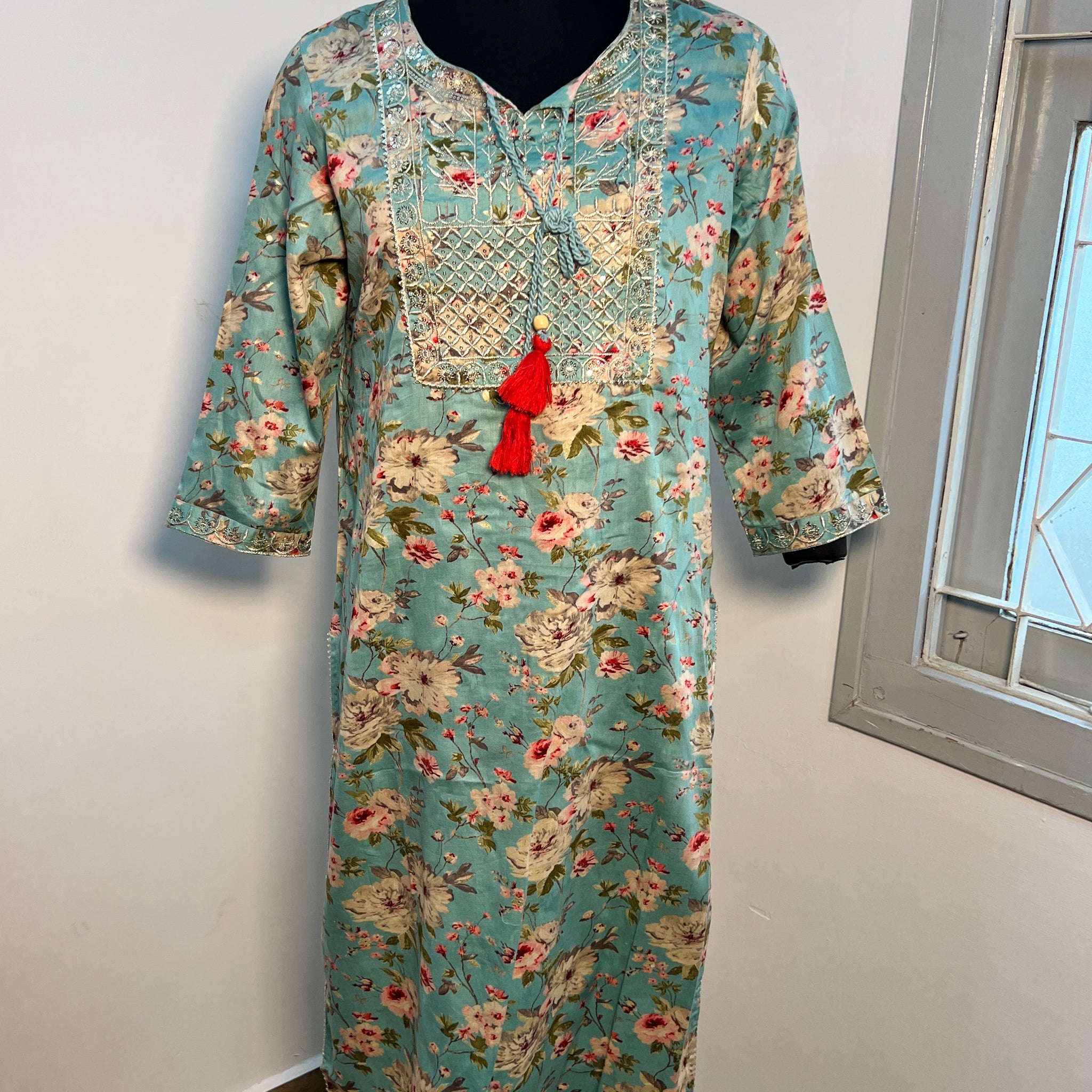 BLUE MUSLIN FLORAL KURTA