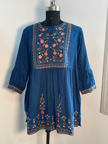 BLUE FLORAL TUNIC TOP
