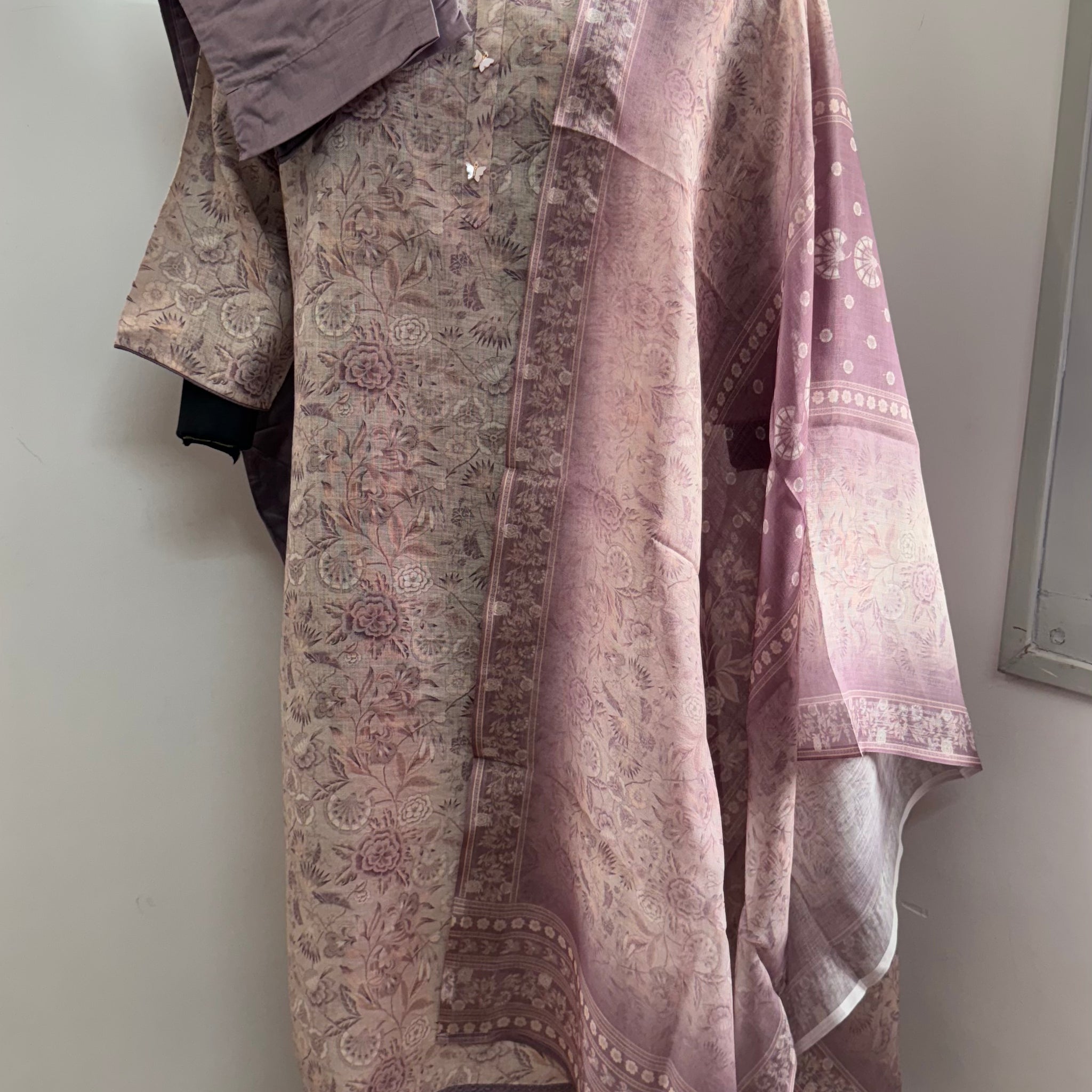DUSTY PINK FLORAL CHANDERI COTTON KURTA SET WITH DUPATTA