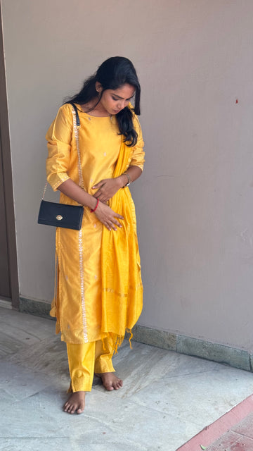 VIBRANT YELLOW MUSLIN CO-ORD SET💛